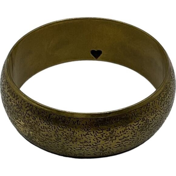 Antique-Style Textured Brass Bangle Bracelet With Heart Cutout Design - Picture 1 of 3